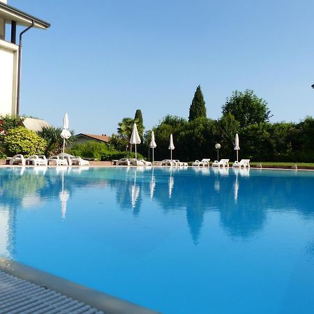 Happy Lake Desenzano del Garda Exterior photo